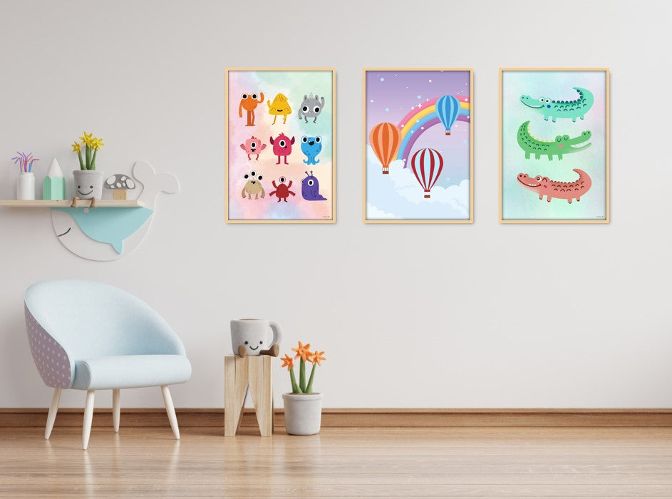 Luftballoner og regnbue på himlen