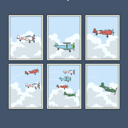 plakatvæg på børneværelse med fly i forskellige farver